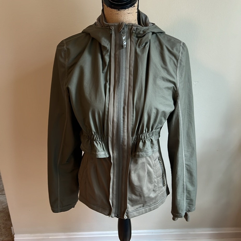 Lululemon Athletica Proactive 2 Double Layer Jacket Windbreaker Zip Up Rare